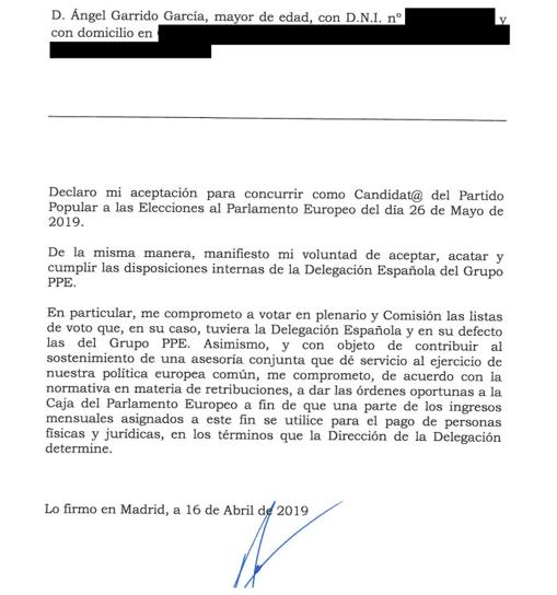 El documento con el que Garrido juró hace una semana «aceptar, acatar y cumplir» las órdenes del PP