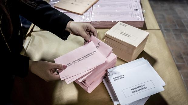 ¿Cuántos sobres hay para votar en Valencia?