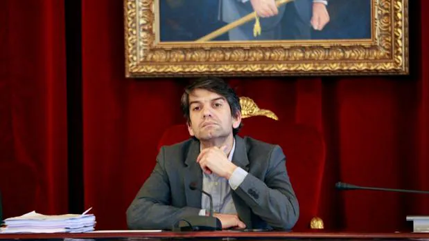 Manuel Fraga, despojado del título de Hijo Adoptivo por el Ayuntamiento de Ferrol