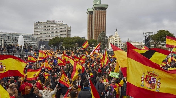 PP y Vox en sus cierres de campaña, el «corazón partío» del barrio de Salamanca