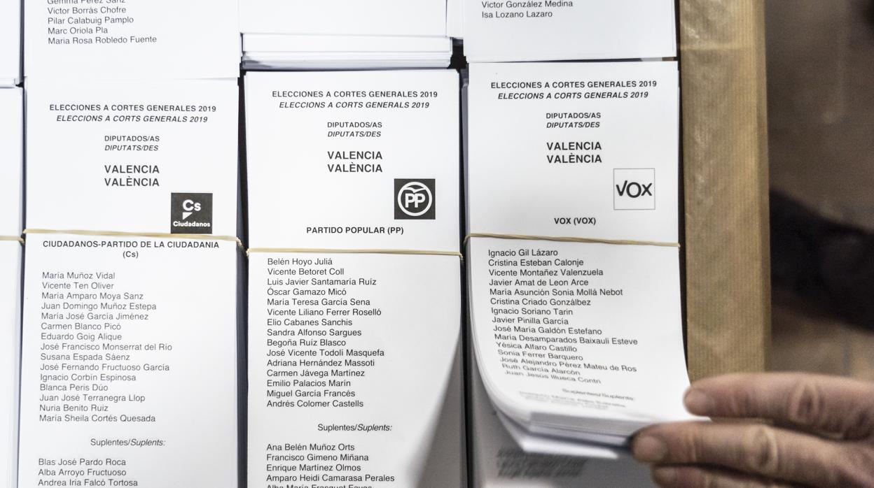 Imagen de las papeletas de varias candidaturas de las elecciones valencianas 2019