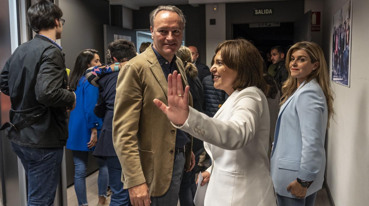 Isabel Bonig y Alberto Fabra, este domingo en la sede del PPCV