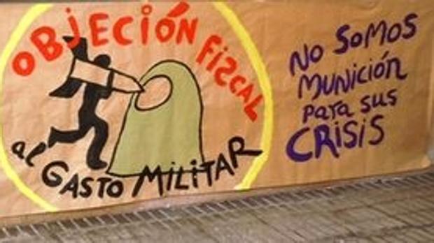 Un tribunal da la razón a dos «objetores al gasto militar» que desviaron sus impuestos a ONG