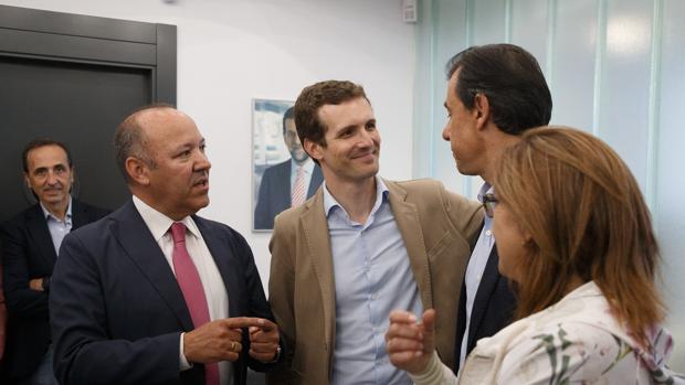 Martínez-Maillo aplaude el «retorno» al centro de Casado