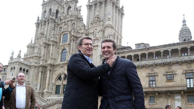 Casado se cita en Galicia con Feijóo, que pidió la vuelta al centro del PP