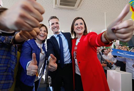 Isabel Bonig, Pablo Casado y María José Catalá, en un acto de la campaña de las generales en Valencia