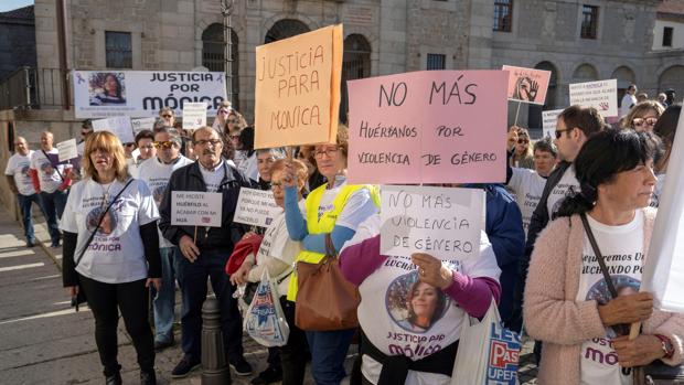 «Mi nieta sigue viendo todas las noches la cara de su madre con sangre»