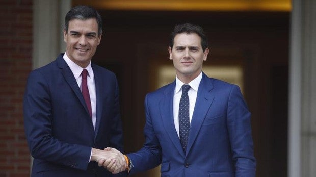 Pedro Sánchez trata de relegar a Rivera a un rol secundario en la legislatura