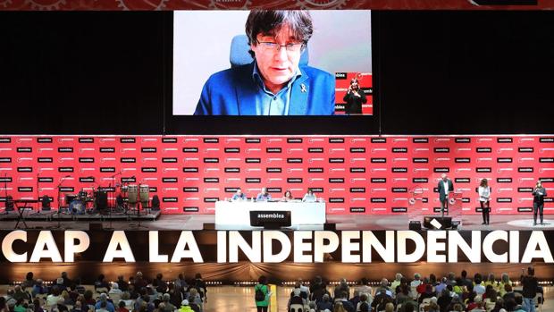 El CIS da un escaño a Carles Puigdemont en el Parlamento Europeo