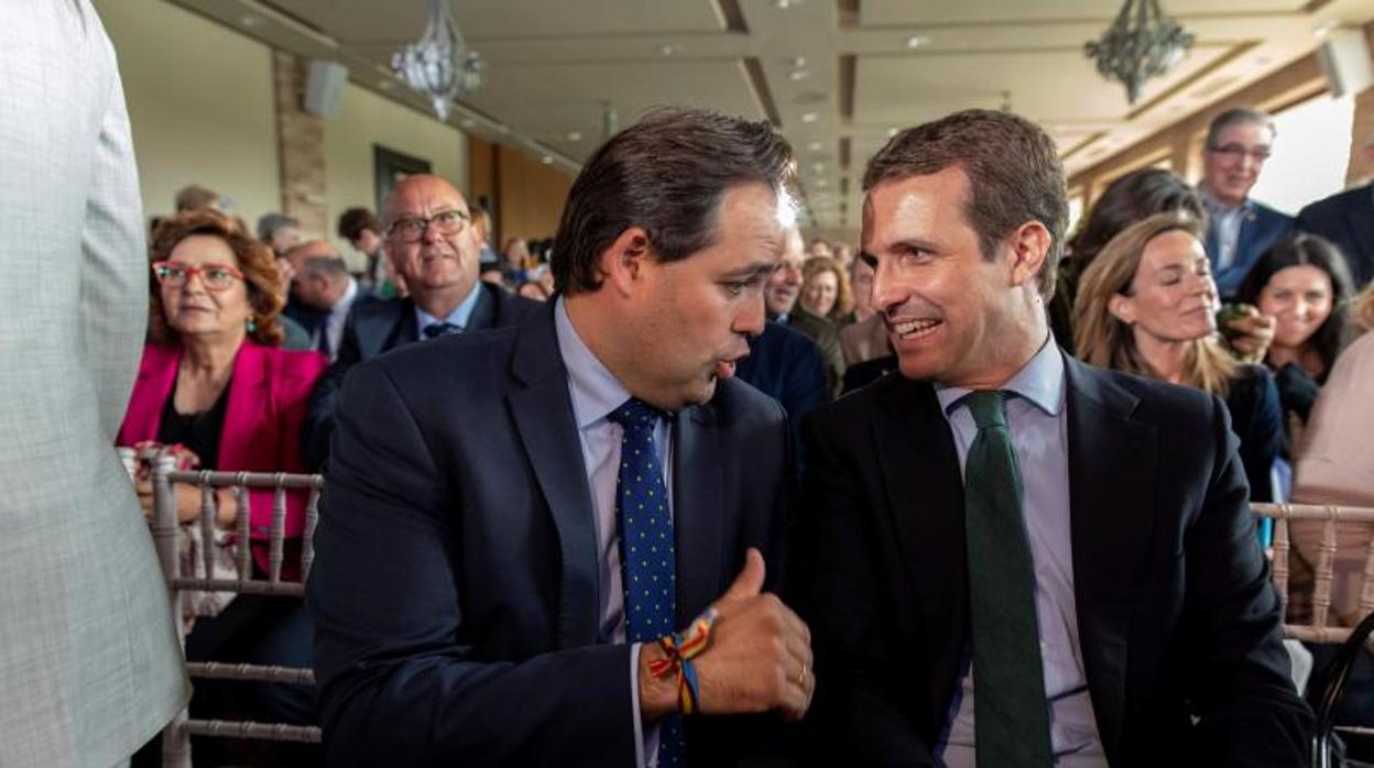 El presidente del PP, Pablo Casado, y el presidente del PP de Castilla-La Mancha, Paco Nuñez