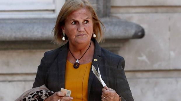 Núria de Gispert acaba su semana «horribilis» sin Twitter ni Creu de Sant Jordi