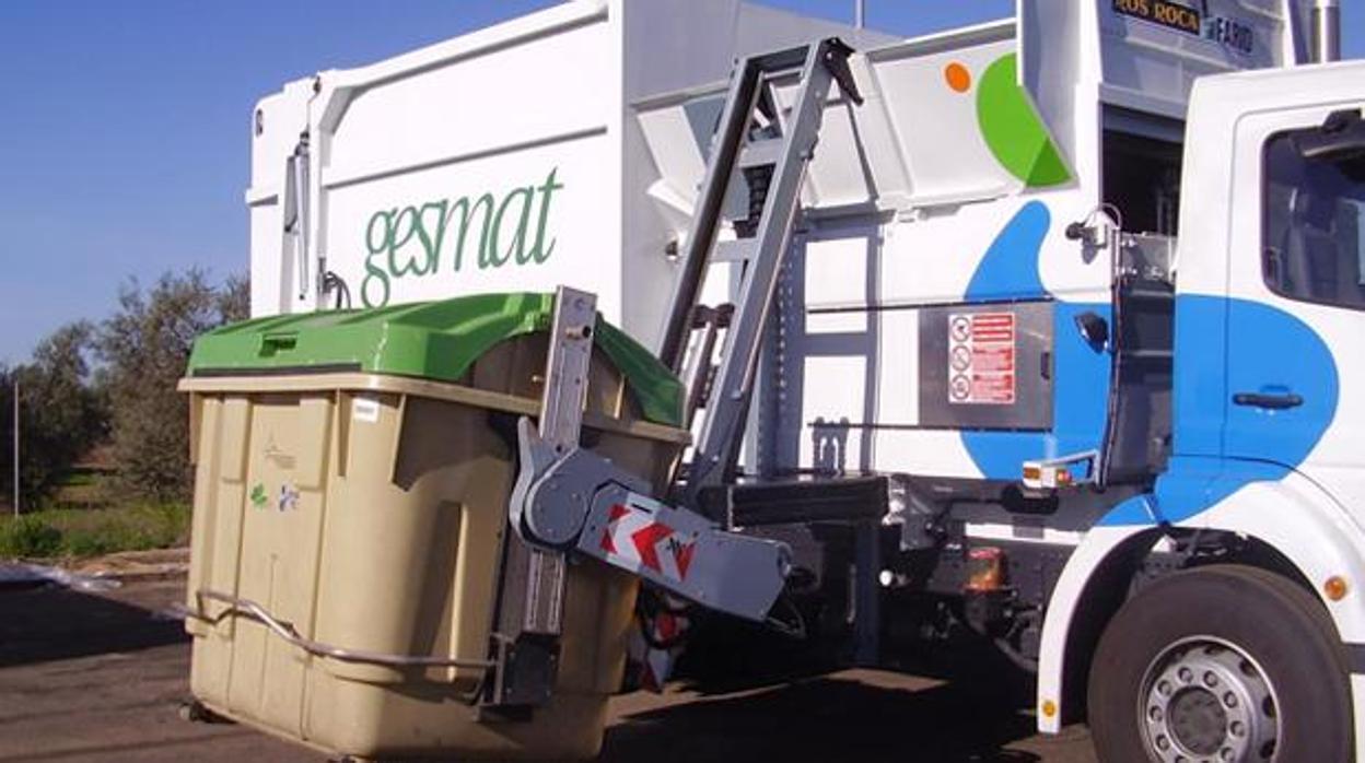 Gesmat es la empresa encargada de recoger la basura