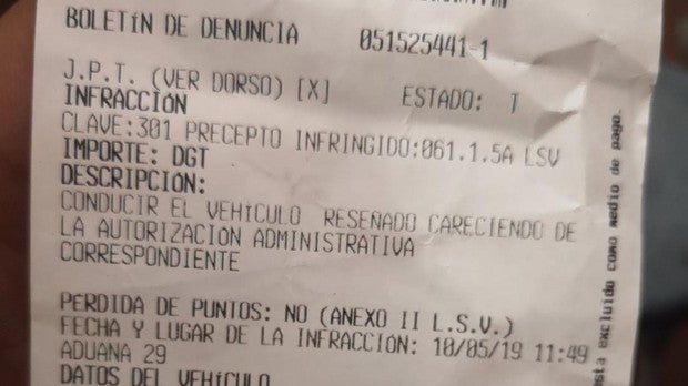 Un agente de movilidad se inventa una multa a un ciclista al exigirle una autorización