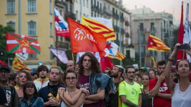 Piden tres años de cárcel para ocho miembros de Arran por disturbios en Barcelona
