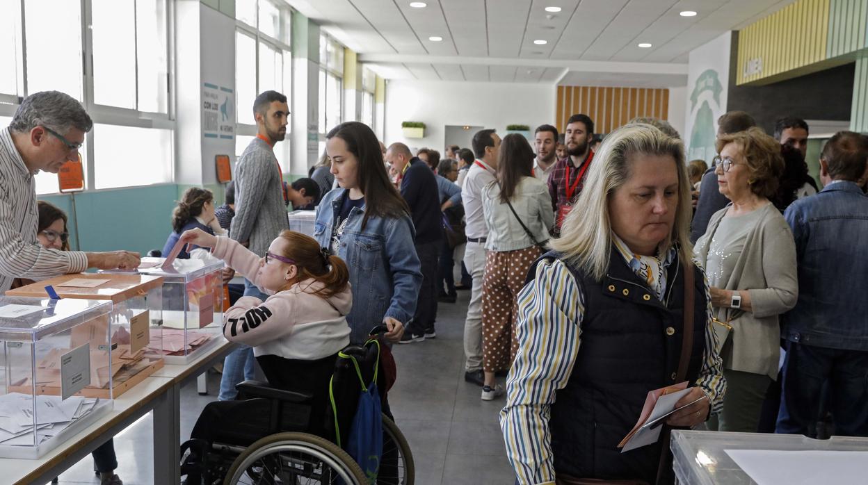 Imagen de un colegio electoral tomada el pasado 28 de abril en Valencia