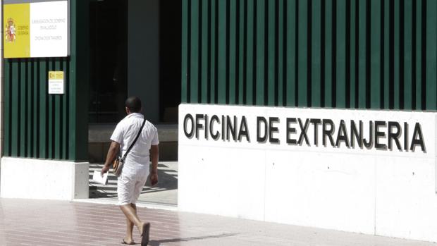 La Policía destapa cada año en Aragón un centenar de falsos matrimonios