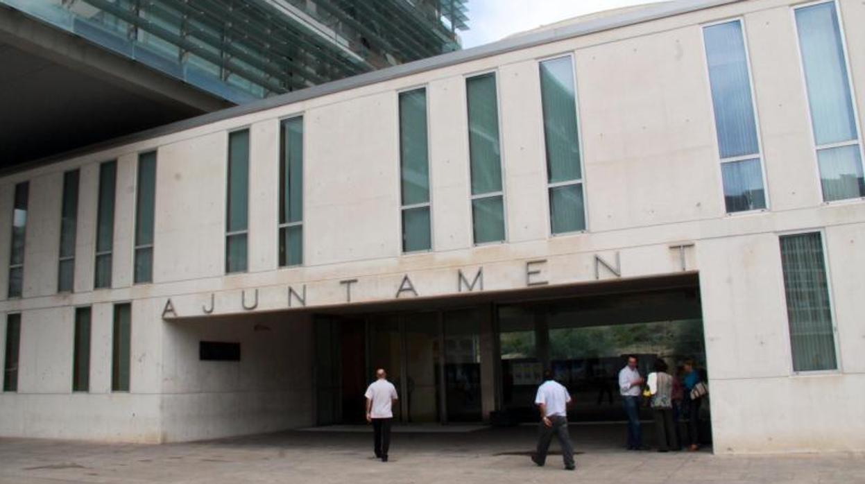 Entrada al Ayuntamiento de Benidorm