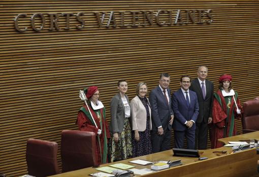 Nueva Mesa de las Cortes Valencianas, presididas por Enric Morera