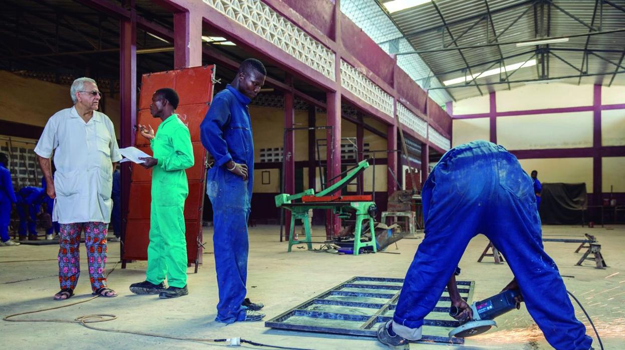 Matan a cuchilladas en Burkina Faso a un misionero salesiano de Salamanca