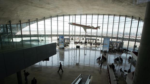 Detenido un hombre en el aeropuerto de Valencia por tráfico de seres humanos