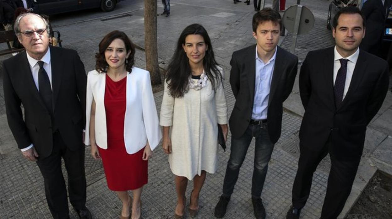 De izquierda a derecha: Ángel Gabilondo (PSOE), Isabel Díaz Ayuso (PP), Rocío Monasterio (Vox), Íñigo Errejón (Más Madrid) e Ignacio Aguado (Ciudadanos)