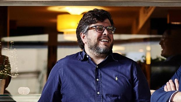 Juan Carlos Iglesias, restaurador: «De otras ciudades envidio más cultura, alegría y consumo»