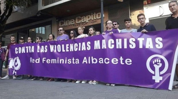 Red Feminista de Albacete se queja de que la Junta Electoral no les deja concentrarse