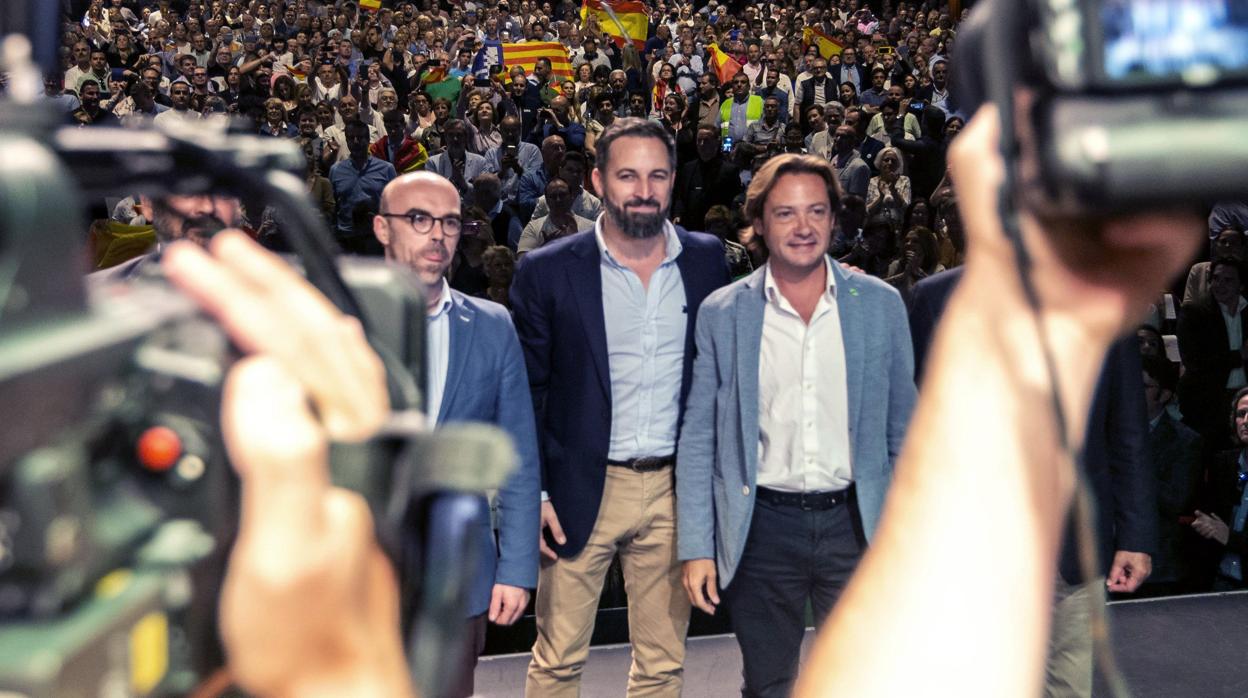 Santiago Abascal: «Hay que votar para detener el pancatalanismo separatista en Baleares»
