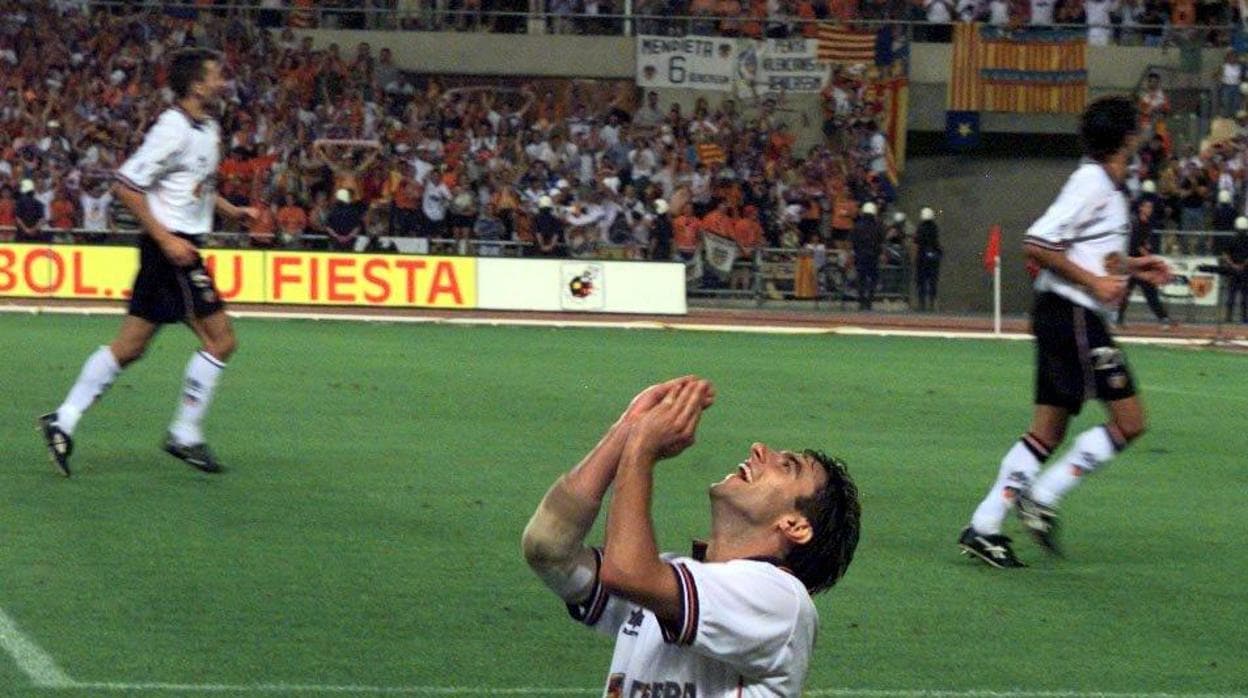 Imagen de Claudio López tomada en la final de la Copa del Rey de 1999