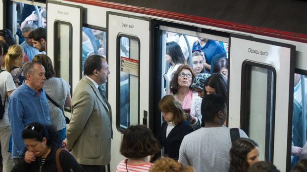 Servicios mínimos en la huelga del metro de Barcelona de este viernes 24 de mayo