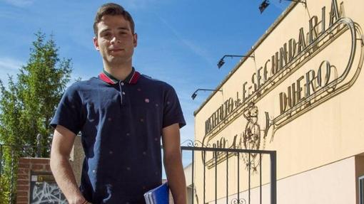 Jóvenes aspirantes al mando