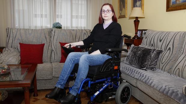 Cristina, con esclerosis: «Necesito un piso para liberar a mis padres de mí»
