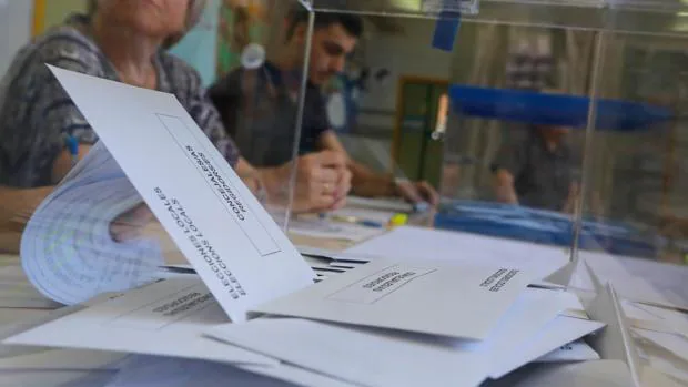 La participación en las elecciones municipales en la Comunidad Valenciana cae 4,56 puntos con un 51,18%