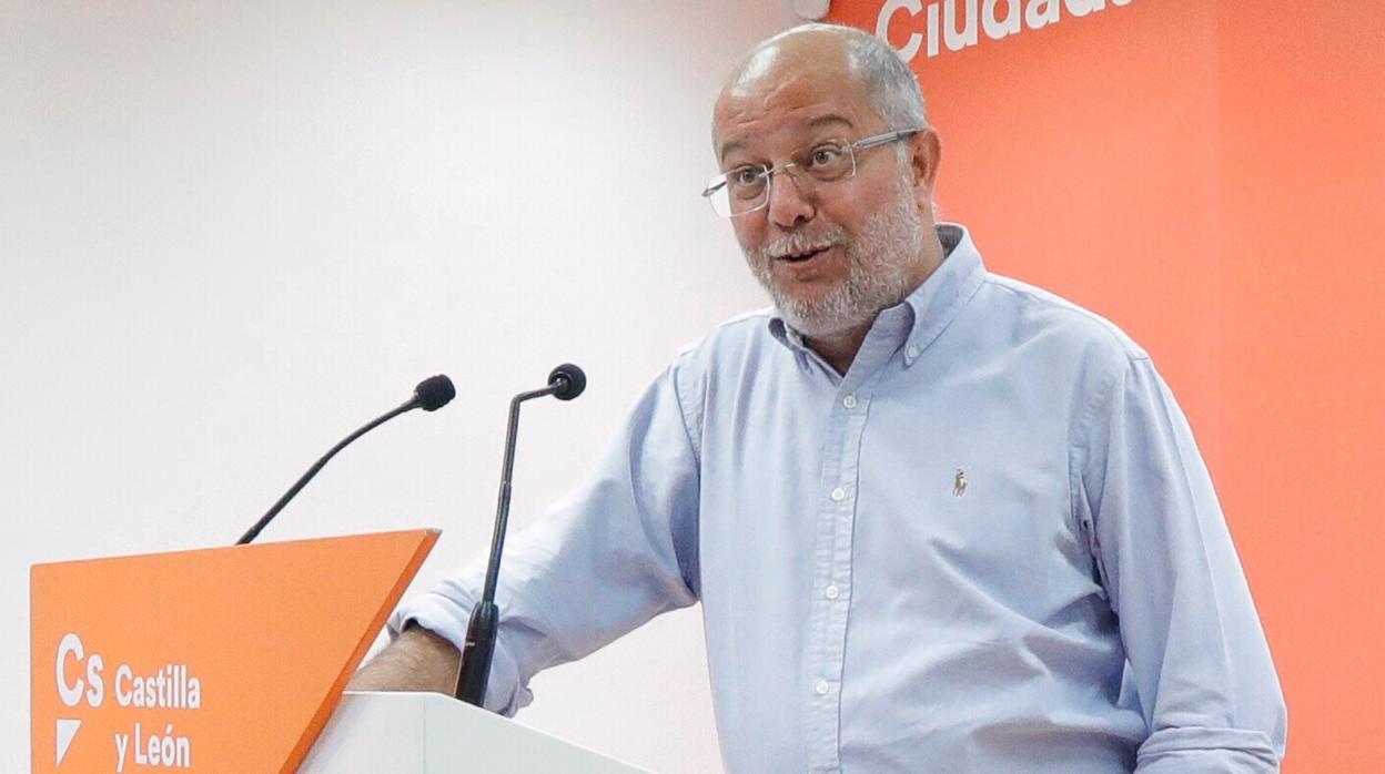 Francisco Igea en una rueda de prensa tras las elecciones del pasado 26 de mayo