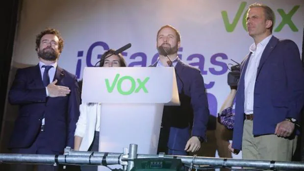 Vox condiciona los pactos en Madrid: «La principal línea roja es que nos llamen y hablen con nosotros»