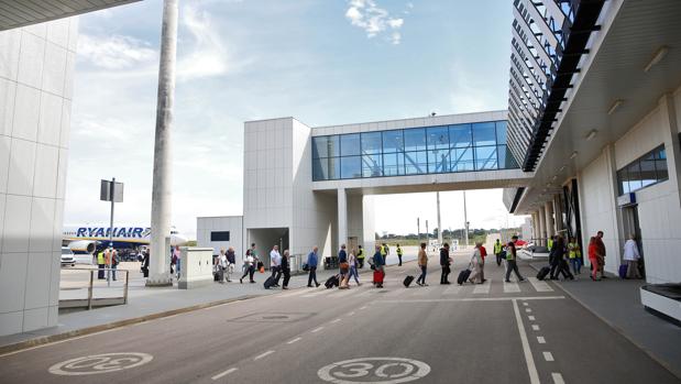 El aeropuerto de Castellón lanza dos nuevas rutas a Londres-Luton y Marsella para un periodo de tres años