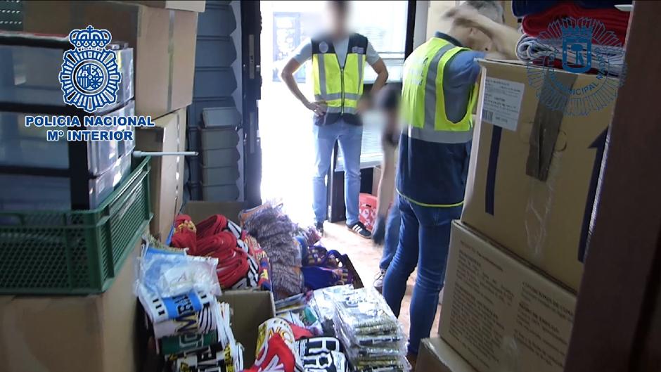 Intervenidas más de 2.000 prendas y merchandising falsificado listos para la final de la Champions