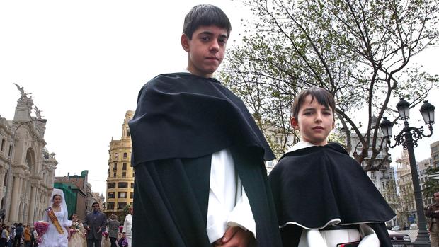 La «Procesión de los niños» recorre las calles de Valencia este lunes en honor a San Vicente Ferrer