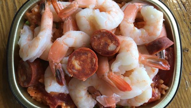 Una nueva versión de «paella española» de un local de Canadá indigna a Twitter