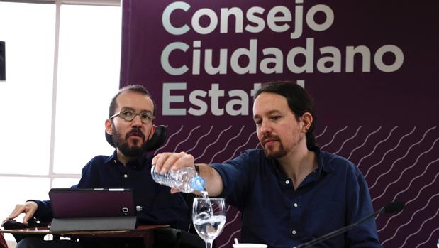 Iglesias fulmina a Echenique para aplacar a los críticos tras el batacazo del 26-M