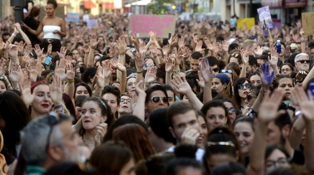 Condenan a casi 14 años de cárcel a un hombre por violar en varias ocasiones a una niña de 12 años