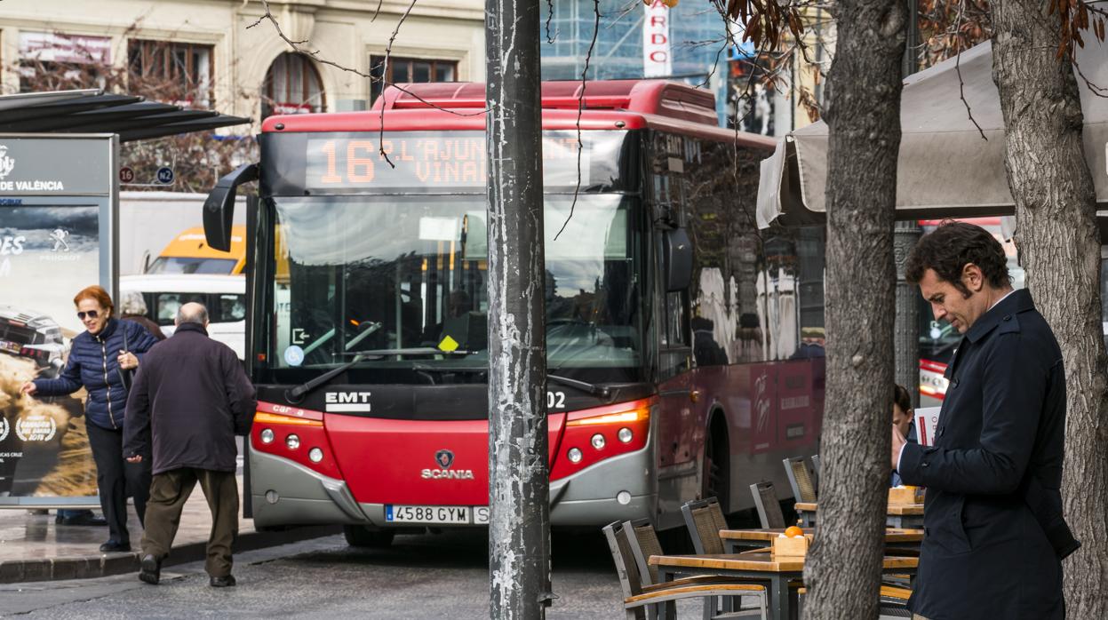 Imagen de archivo de un autobús de la EMT de Valencia