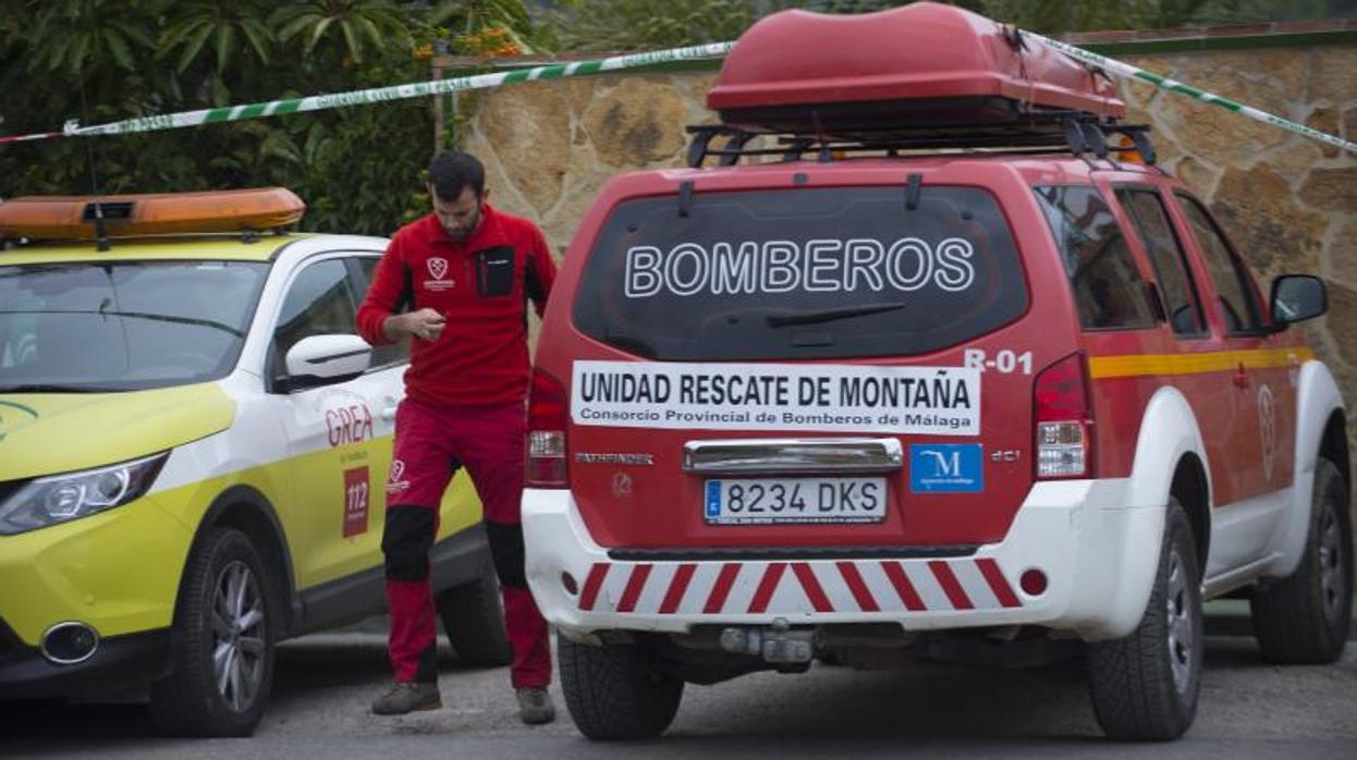 Foto de archivo de un integrante de bomberos