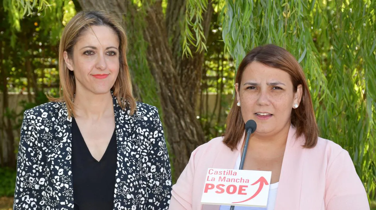 Cristina Maestre, portavoz del PSOE en Castilla-La Mancha, y Agustina García Élez, que será la próxima alcaldesa de Talavera de la Reina