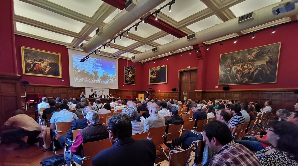 Las jornadas en la aula magna de la UB