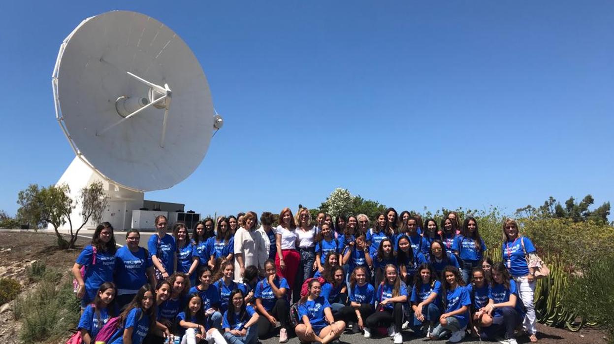 El «paseo espacial» de medio centenar de niñas canarias