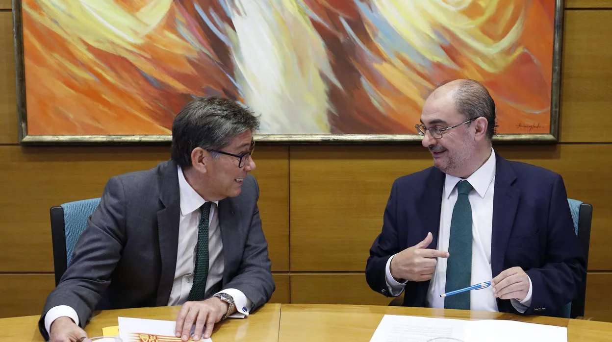 Arturo Aliaga (PAR) y Javier Lambán (PSOE), cuando anunciaron el pacto que aún tienen que sellar