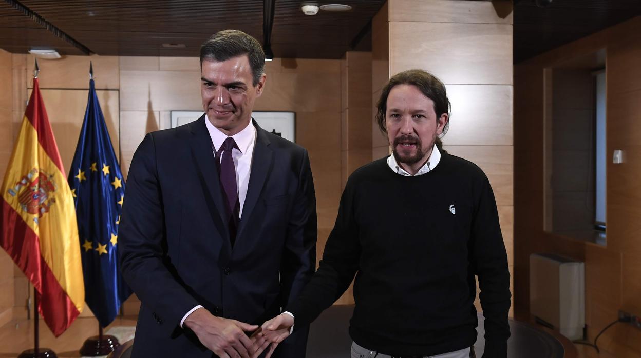 Pedro Sánchez, ayer en el Congreso junto a Pablo Iglesias