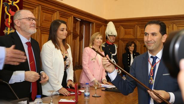 Mario Simón (Cs), elegido alcalde de Palencia con los votos de PP y Vox