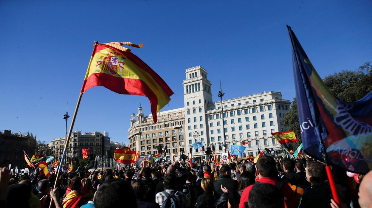 Una manifestación de guardias civiles y policías nacionales en Barcelona en 2018, convocada por Jusapol